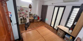 Bán nhà riêng: NHÀ MỚI PHỐ TRẠM.CỔ LINH.TT LONG BIÊN  Nở hậu, ô tô nhỏ đỗ gần