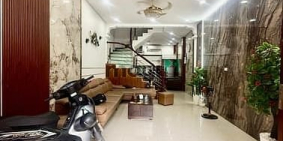 Bán nhà riêng: Siêu phẩm Hoàng Mai- ô tô tránh- lô góc 3 thoáng- full nội thất