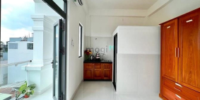 Phòng trọ: Phòng ban công mới xây siêu thoáng mát, Nội thất cơ bản Lê Ngã Tân Ph