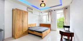 Phòng trọ: Phòng cho thuê Hoàng sa Q1 rộng 30m2 - gần trường đại học có ban công