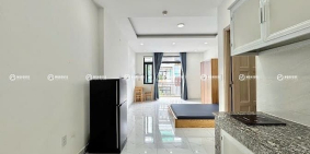 Phòng trọ: Căn hộ studio ban công , cửa sổ máy giặt riêng ngay khu nhà họ Lê