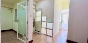 Văn phòng: Siêu rẻ mặt bằng Cho thuê Tầng 1 ngay mặt tiền Nguyễn Văn Linh, Quận 