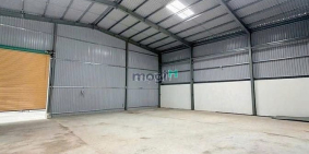 Nhà Kho - Xưởng: Cho thuê kho 13x22m ngay Nguyễn Văn Hưởng, đường xe tải. Giá 45