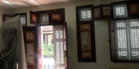 Hạ giá bán nhanh nhà mới, kinh doanh đỉnh ở Pháo Đài Láng 56m2, mt 5.8m, ngõ oto