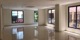 BÁN LẠI NHÀ HÀNG – VỊ TRÍ ĐẸP KINH DOANH HÀNG ĂN, THẨM MỸ , VĂN PHÒNG – PHỐ NGUYÊN HỒNG