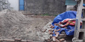 Cần bán ngay lô đất ngô xuân quảng ô tô vào thẳng nhà Diện tích 43,9m2 Mt 3,95m Đường rộng thông thoáng, ô tô vào  tận nhà