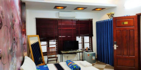 Bán nhà Hàng Tre, DT 54m2 x 6 tầng, giá 10,2 tỷ. Phố Lâm: 0924764755