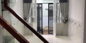 Bán nhà 1L 1T vừa xây mới đúc tấm kiên cố ngay sau lưng chợ Bà Điểm, Hóc Môn.