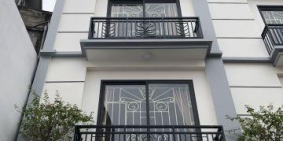 Bán nhà đẹp xây mới tại Xuân La thông Võ Chí Công, 40m2 - 5 TẦNG - 2,9 tỷ