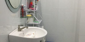 Nhà 1 trệt 1 lững chính chủ ngay gần TTHC Dĩ an