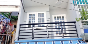 Bán gấp nhà đẹp 2 lầu hẻm xe hơi 100 đường Bùi Minh Trực Phường 5 Quận 8
