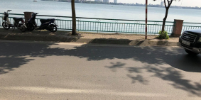 Gia đình chúng Tôi cần bán gấp ngôi nhà 5 Tầng Đẹp mặt phố Nguyễn Đình Thi