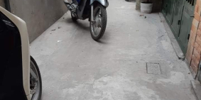 Bán nhà Nguyễn Đức Cảnh, vị trí rất đẹp, 50m2, mặt tiền 4,3m, giá 2,2 tỷ