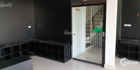 Cho thuê nhà làm cửa hàng, cafe, văn phòng rất đẹp phố Trần Khát Chân KD, Góc ngã tư Nguyễn Khoái