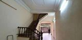 Cho thuê nhà phố hồng hà kinh doanh tốt ô tô đỗ cửa trung tâm đào tạo, văn phòng, spa,tóc,nail, CHDV 25tr/th