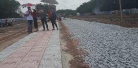 Cần bán gấp 3 lô đất liền kề ngay mặt tiền QL14, sổ hồng riêng, thổ cư đầy đủ