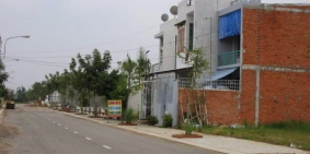 Cần tiền bán gấp đất Láng Le Bầu Cò, Xã Lê Minh Xuân, Bình Chánh, SHR 350tr/nền