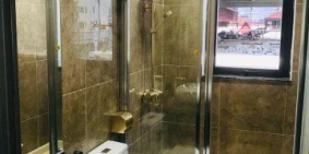 Phố Tôn Thất Tùng-Nhà Phân Lô Mới Xây-Thang Máy, Ô Tô Đỗ Cửa-Thuận Tiện Kinh Doanh Hoặc Cho Thuê Văn Phòng.