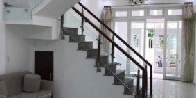 NHÀ 1 TRỆT 1 LẦU 4,5 X 26 MẶT TIỀN CHỢ NGAY KCN CÓ THỂ Ở HOẮC KINH DOANH