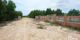 Cần bán 01 lô đất 1000m2, giá 750 triệu, cách biển Hùng Vương tầm 850m