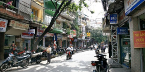 Cho thuê nhà ở Hàng Bạc làm văn phòng hoặc kinh doanh. 50tr/th