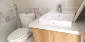 Bán căn hộ Orchard Parkview, 3 tỷ 9 bao hết, 3pn, 85m2, bàn giao thô,view hồ bơi