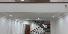 Gia đình cần bán nhà Biệt thự 3 lầu mặt tiền Hoàng Hoa thám , Bình Dương . LH :0