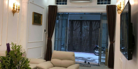Nhà mới xây phố Linh Lang 61m2 Full nội thất
