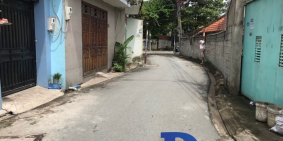 Chính chủ cần bán nhà mặt tiền đường gần Big C Dĩ An giá chỉ 830tr