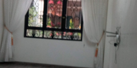 Bán nhà Đường Láng, 50m2, 4 tầng, mt 4m, ngõ rộng, gần phố, 4,1 tỷ.