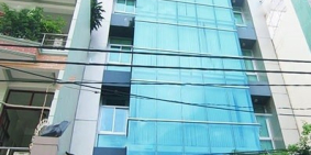 Bán đất tặng nhà, mặt phố trung tâm Q. Hai Bà Trưng, 65m, MT 5m, đường 2 làn ô t