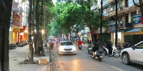 Bán nhà mới mặt phố Trần Nguyên Đán 55m2 4T vỉa hè 10m,lô góc giá 13,6 tỷ