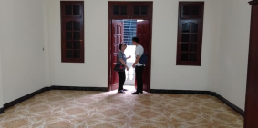 Nhà Kim Mã 65 m2 xây mới 5 tầng * mặt tiền rộng 5,5m. Giá 10,5 tỷ.