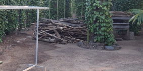 Cần bán căn nhà cấp 4 130m2 và 1.200m2 đất vườn giá 950 triệu tại Huyện Buôn Đôn