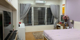 Nhà lô góc phố Hoàng Sâm - ô tô đỗ cửa - 35m2, mt 3,4m, giá 4 tỷ