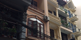 Bán nhà phân lô khu Cầu Giấy 50m2 x 5T. Kinh doanh, văn phòng