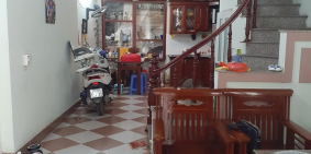 Bán Nhà phố Đông Quan Cầu Giấy, Ôtô đỗ cửa, quay đầu thoải mái. Giá 3,5 tỷ.