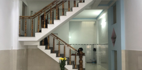 Cần bán nhà 1 lầu 1 trệt mặt tiền đường, giá cực rẻ