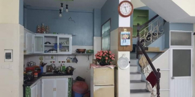 Bán nhà Hai Bà Trưng, DT 60m2 xây 3 tầng-2.2 tỷ lô góc, ngõ ô tô tránh xe máy