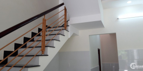 nhà đúc 1 lầu ngay chợ  Bình Chánh vào 1,5km. dt 5x16m sổ riêng