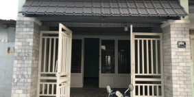 Bán nhà cấp 4 (5x20) giá 1 tỷ 7,SHR, gần chợ Hòa Phú, đường tỉnh lộ 8.