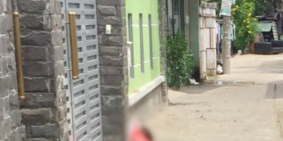 Bán nhà 1 lững đúc mặt tiền hẻm xe hơi Lý Phục Man quận 7.