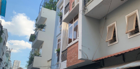 Bán nhà hẻm xe hơi 30 lý phục man,p.bình thuận, q.7.DT:52m2. Giá: 5,8 tỷ.