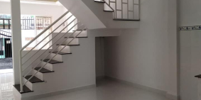 HOT HOT!!! BÁN GẤP NHÀ ĐI ĐỊNH CƯ – ĐƯỜNG HỒNG LẠC – NỞ HẬU