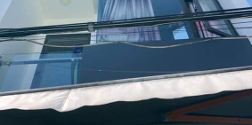 bán nhà 3 tầng 5 kiệt 272 trần cao vân vị trí quá đệp gần chợ tam thuận