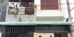 CẦN BÁN NHÀ TẠI THỦ DẦU MỘT BÌNH DƯƠNG HẺM XE HƠI