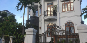 BÁN GẤP LÔ ĐẤT NỀN BIỆT THỰ PHÚ MỸ AN, LÔ KỀ GÓC, 210M2, CHỈ 23TR/M. LH 07965718