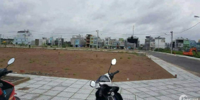 Thiếu nợ bán gấp lô đất trung tâm thành phố, mặt tiền đường QL14 rẻ như cho 520t