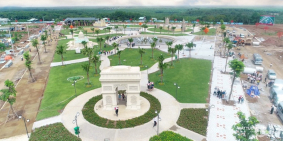 Bán đất ngay chợ kinh doanh thuận lợi