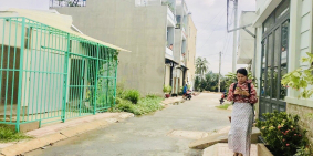 Cho con đi du học tôi bán lô đất ở đường Quốc lộ 13, gần Chợ Nông Sản TĐ, 80m2